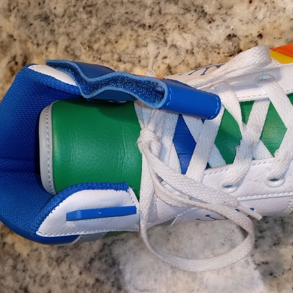 Troop - Picture 6 of 8